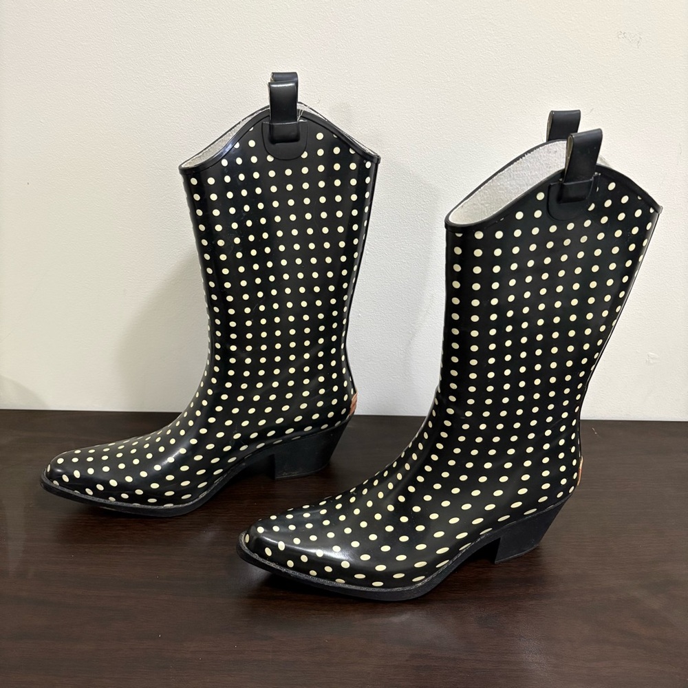 Black and White Polka Dot Women's Rain Boots W9